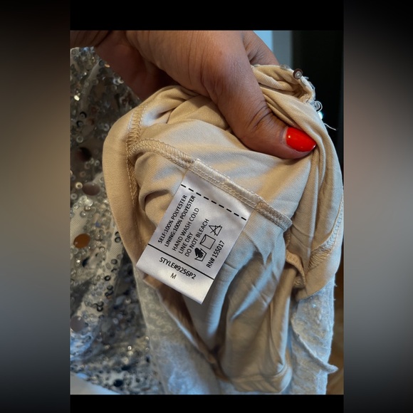 Silver Sequin Long Sleeve Dress by F Nova. Size M. NWOT. Gorgeous Dress - Picture 6 of 6